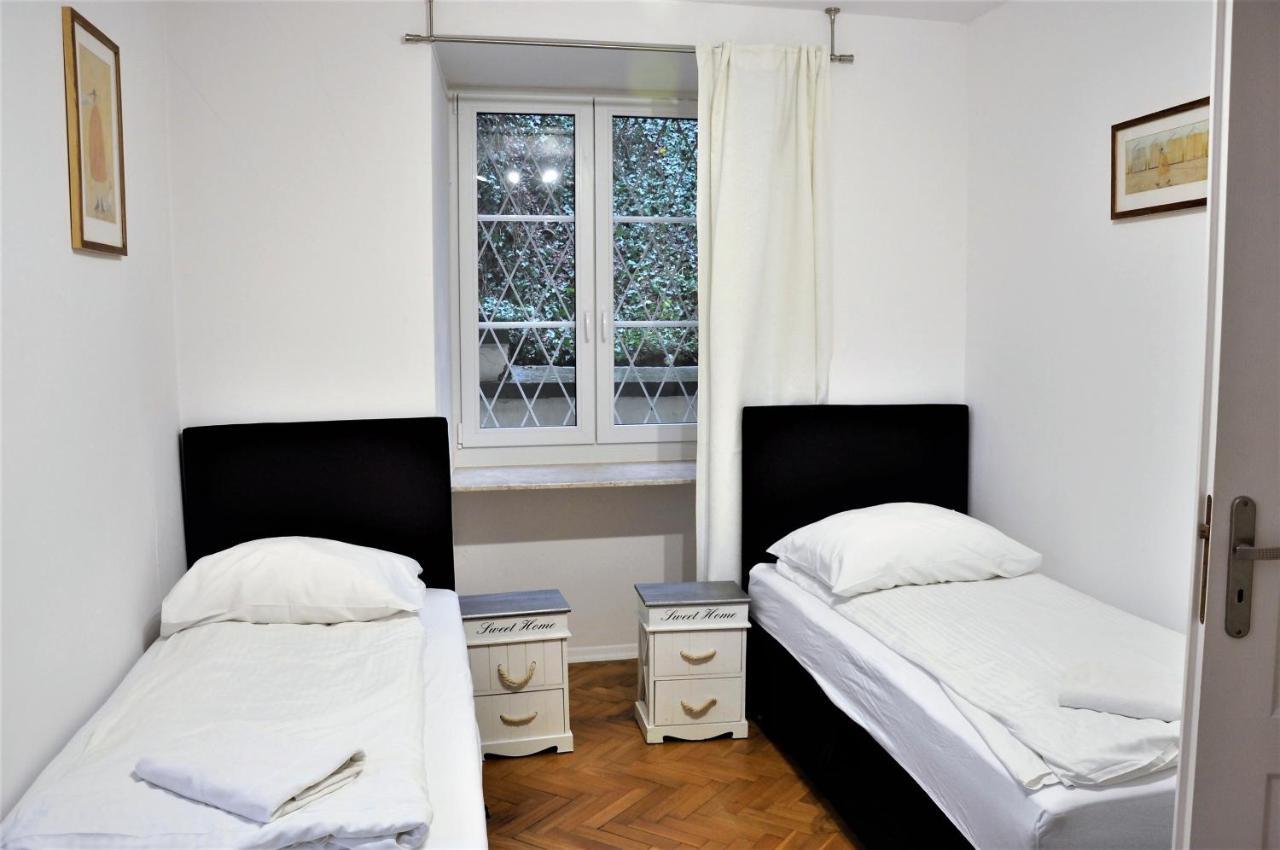 Prudentia Apartments Brzozowa ワルシャワ エクステリア 写真